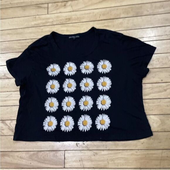 TRULY MADLY DEEPLY Womens L Crop Tee Daisy Black Nature Classic Boho Basic L - Picture 9 of 16